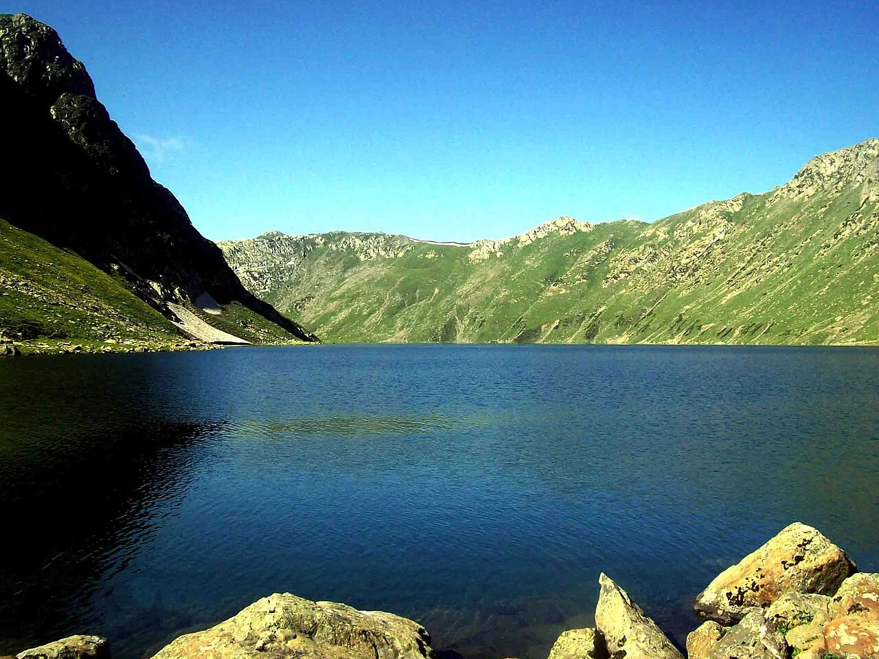 Tarsar Lake below green ridges